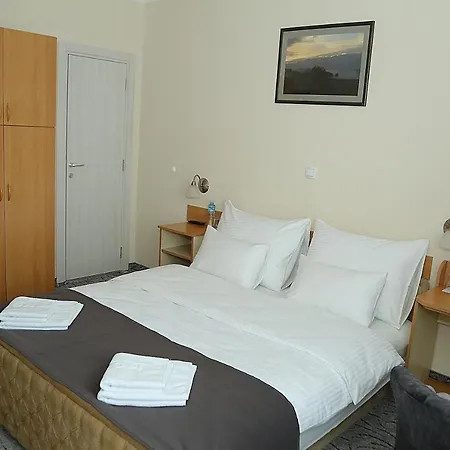 Oaza S Hotel *