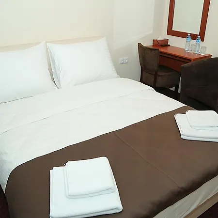 Oaza S Hotel Novi Banovci