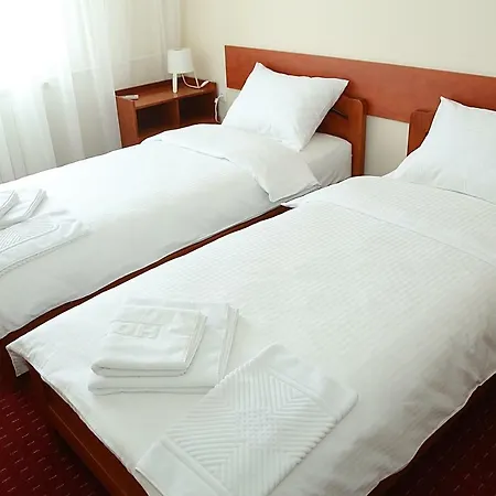 Oaza S Hotel *